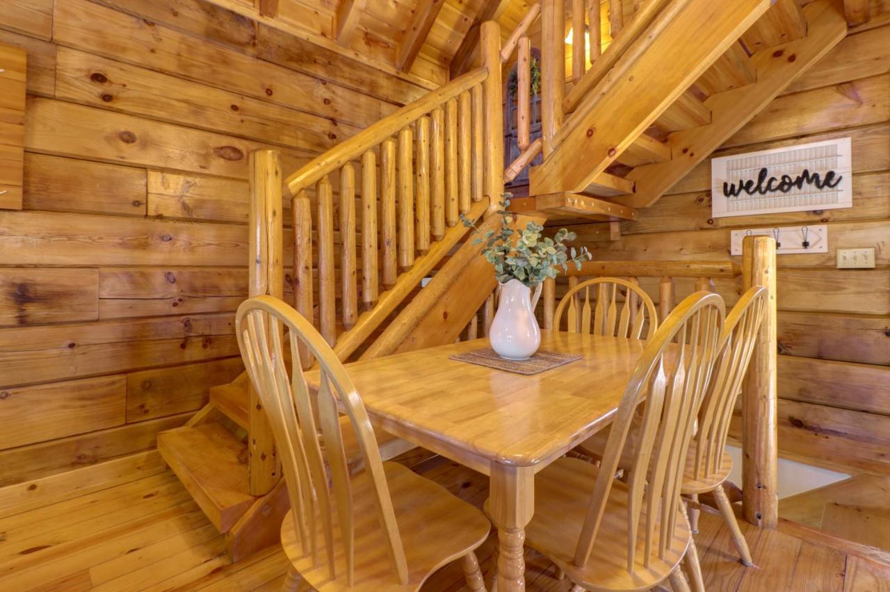 Villa Peaceful Setting Cabin à Pigeon Forge Extérieur photo
