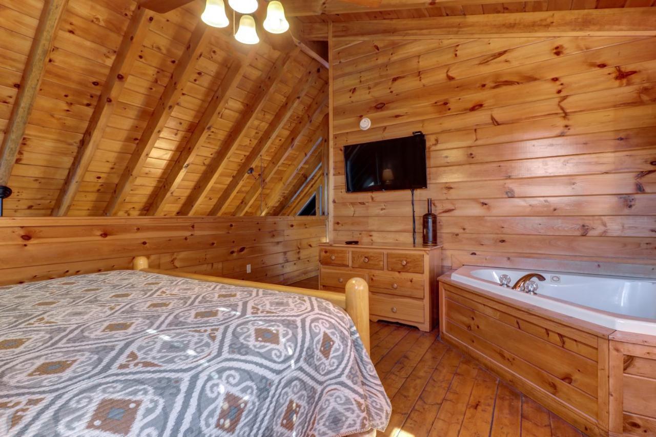 Villa Peaceful Setting Cabin à Pigeon Forge Extérieur photo