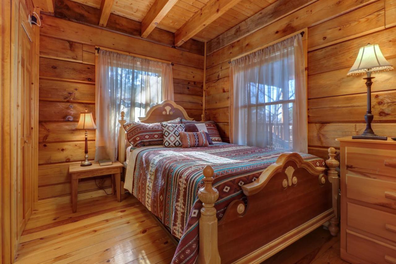 Villa Peaceful Setting Cabin à Pigeon Forge Extérieur photo