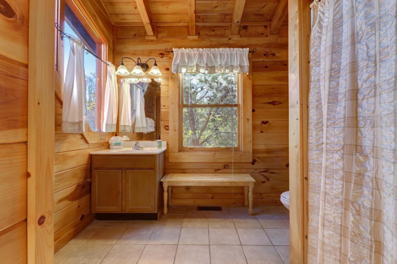 Villa Peaceful Setting Cabin à Pigeon Forge Extérieur photo